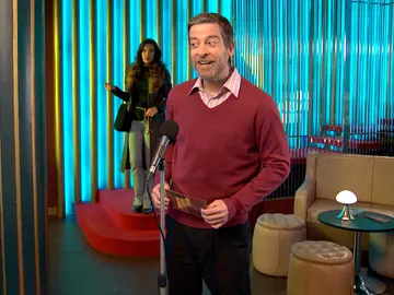 Marcelino prepara a Luisita para el concurso de televisión Marcelino prepara a Luisita para el concurso de televisión