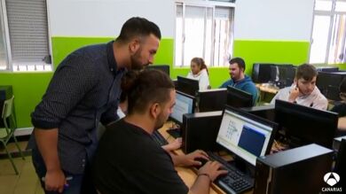 Solo 3 de cada 10 becarios consiguen trabajo donde se formaron