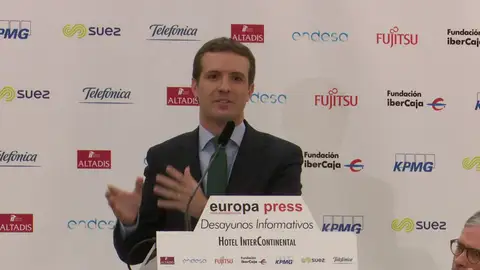 Casado tacha a Rivera de "plagiador" al anunciar que quieren aplicar el artículo 155 Casado tacha a Rivera de "plagiador" al anunciar que quieren aplicar el artículo 155