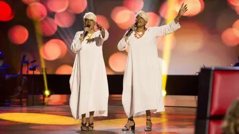 Anne y Annis Peters cantan 'Rivers of Babylon' Anne y Annis Peters cantan 'Rivers of Babylon'