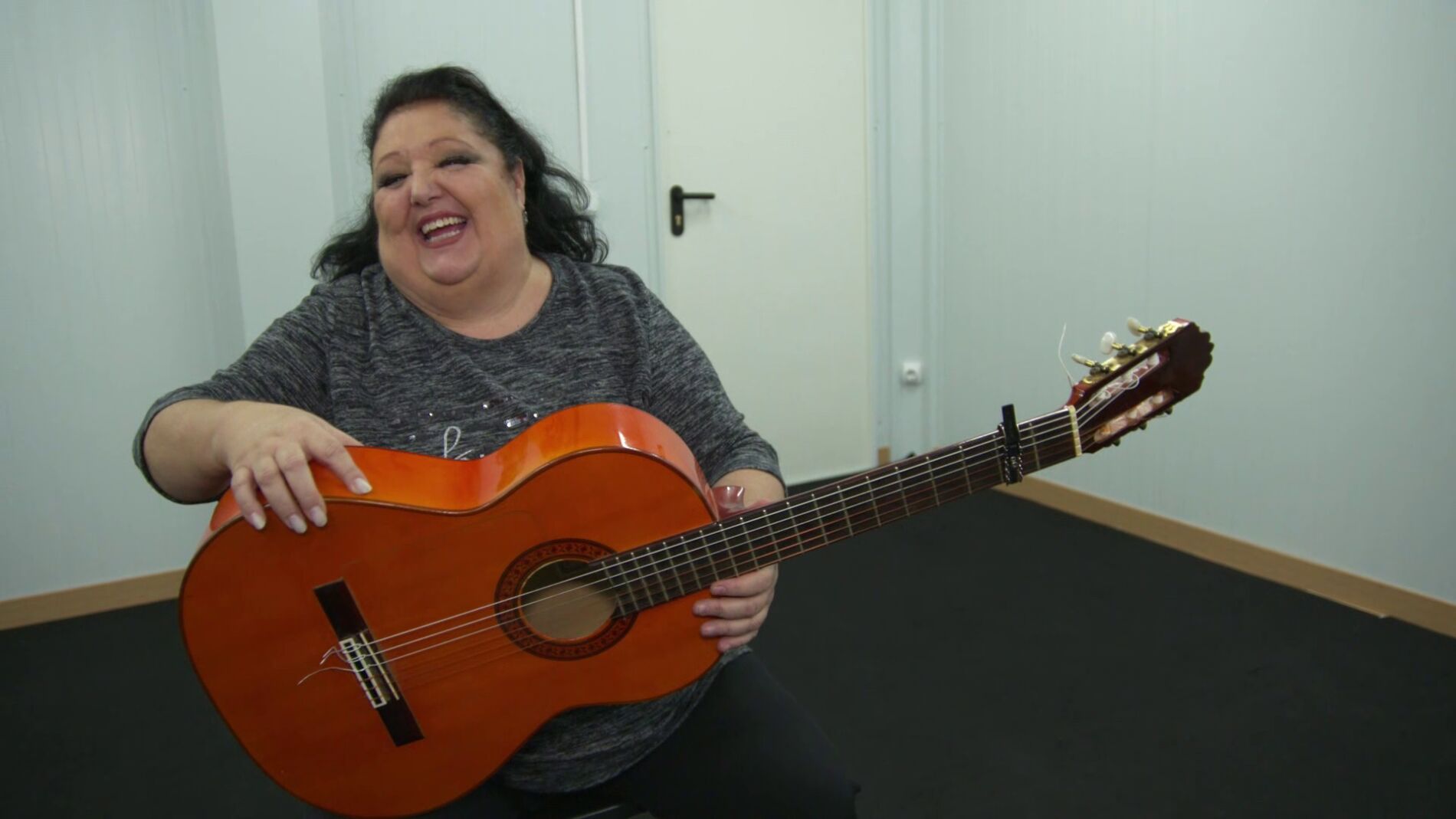 El hilarante susto que La Tata propone para quitar el hipo en 'La Voz Senior' 