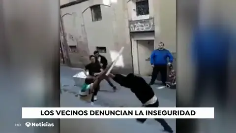Escandalosa pelea en el barrio del Raval Escandalosa pelea en el barrio del Raval
