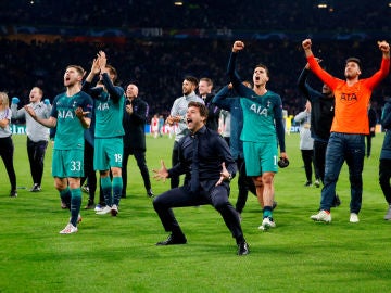Pochettino, muy efusivo celebrando el pase del Tottenham a la final de la Champions
