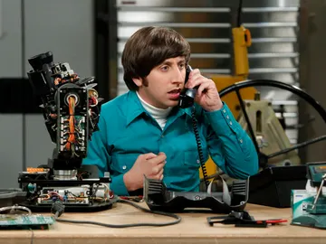 The Big Bang Theory - Temporada 5 - Capítulo 23: La aceleración del lanzamiento The Big Bang Theory - Temporada 5 - Capítulo 23: La aceleración del lanzamiento