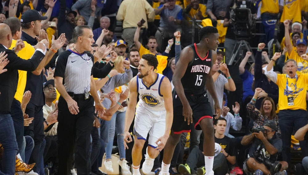 Klay Thompson, en acción ante los Rockets