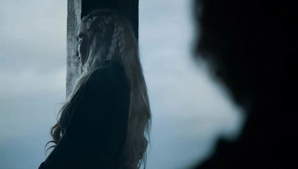Daenerys, completamente hundida Daenerys, completamente hundida