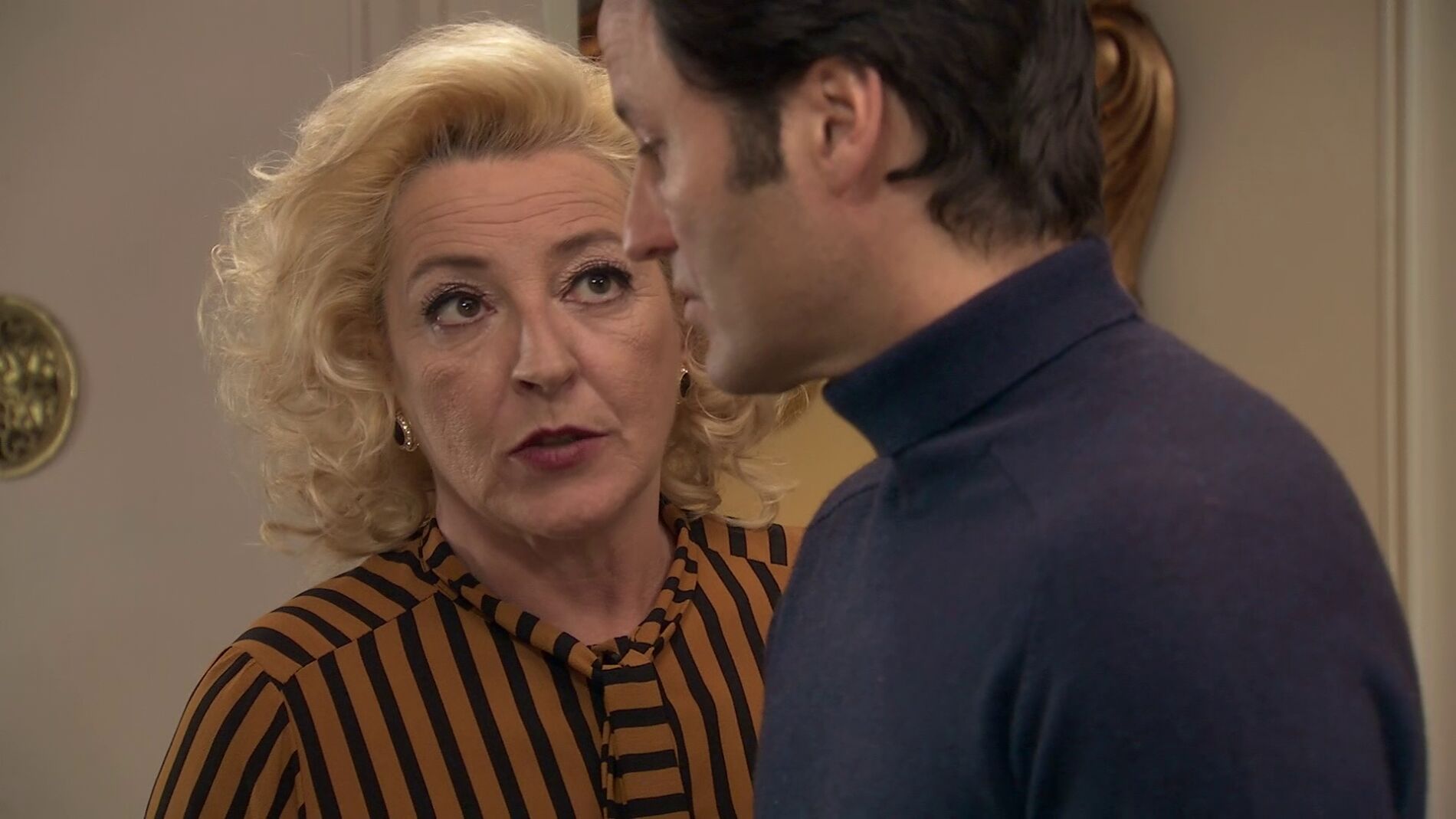 Los de la Vega no se fian de Diego que está dispuesto a sacar más dinero a Mónica