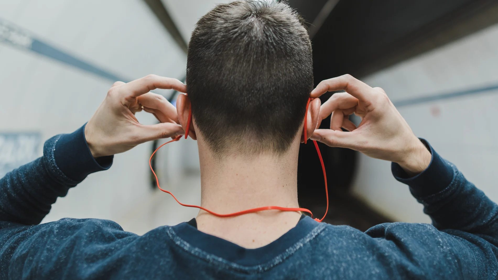 Ponerte auriculares puede favorecer el crecimiento de hongos y bacterias Ponerte auriculares puede favorecer el crecimiento de hongos y bacterias