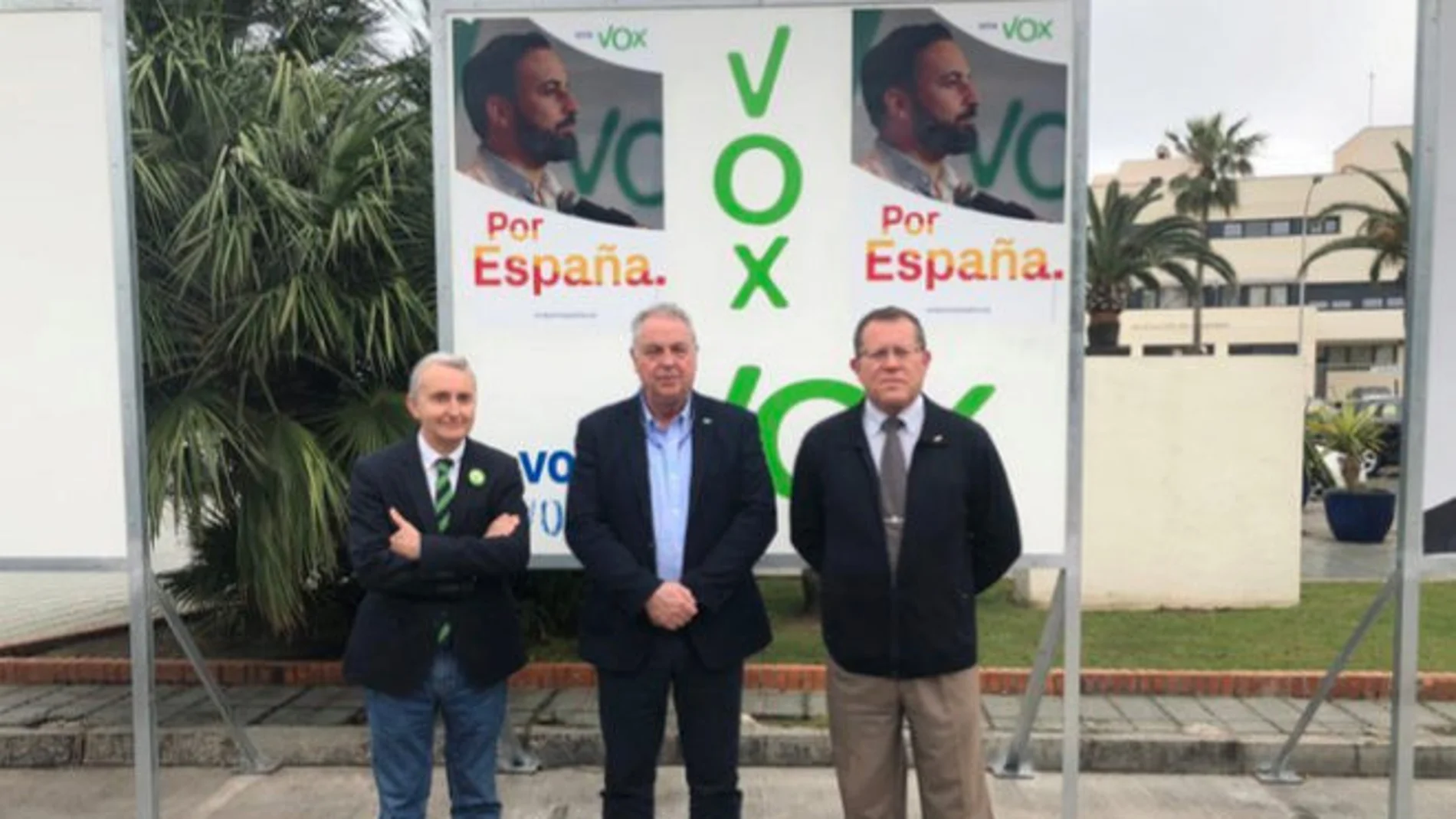 En la imagen, los dirigentes de Vox Melilla En la imagen, los dirigentes de Vox Melilla