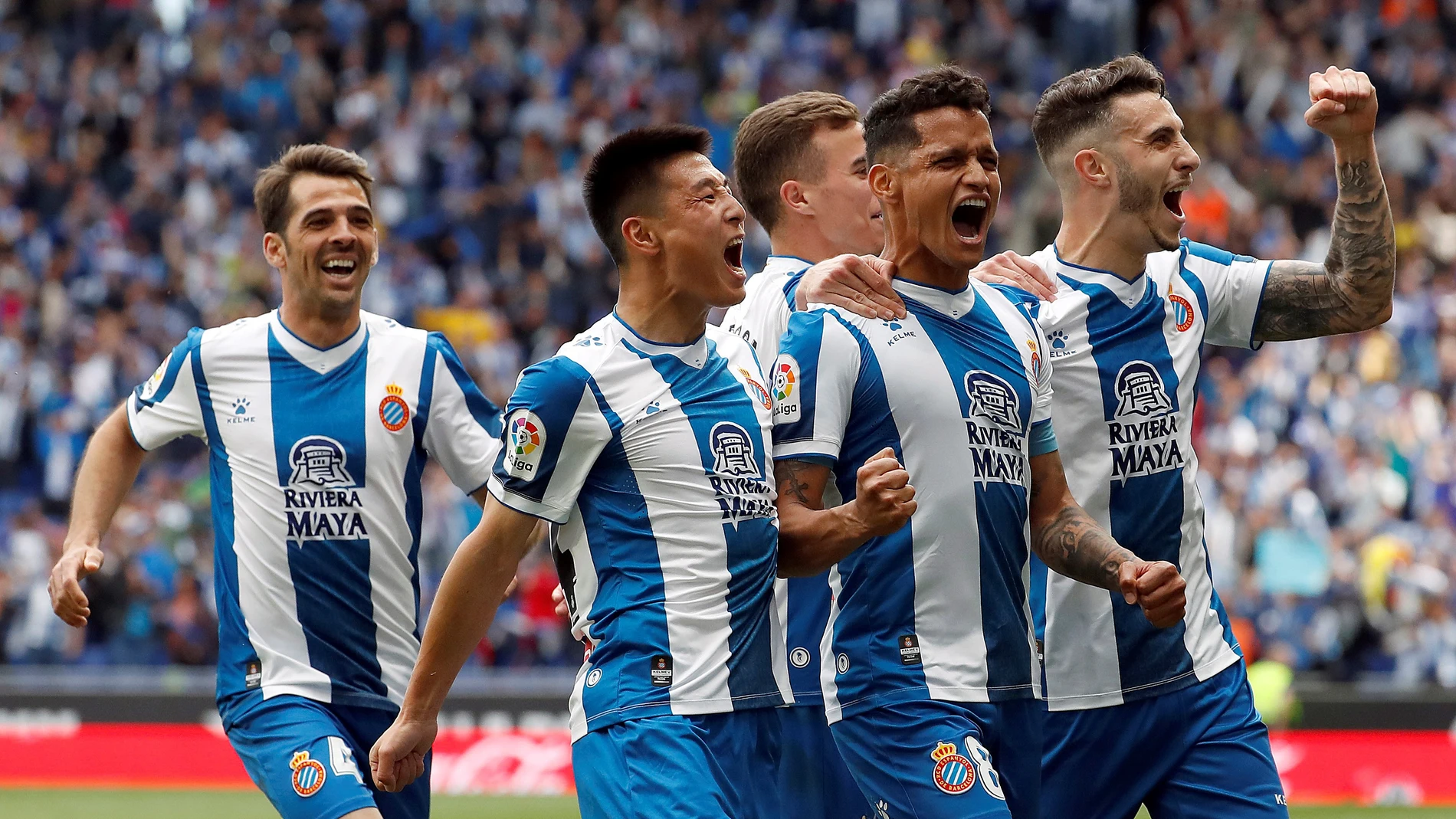 Los futbolistas del Espanyol, eufóricos con el gol en el RCDE Stadium Los futbolistas del Espanyol, eufóricos con el gol en el RCDE Stadium