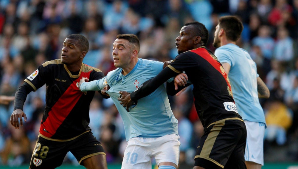 Aspas, ante Uche Agbo