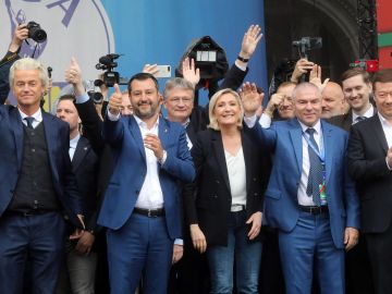 Marine Le Pen y Matteo Salvini Marine Le Pen y Matteo Salvini