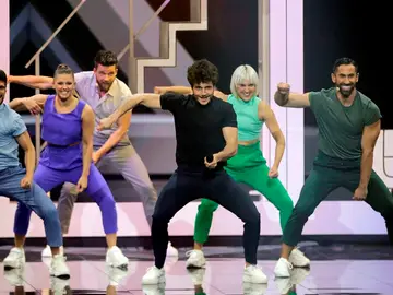 Miki Núñez interpretando La Venda en Eurovisión Miki Núñez interpretando La Venda en Eurovisión