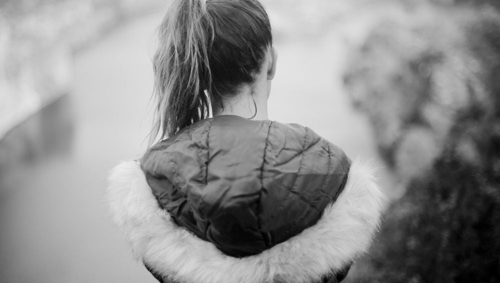 Mujer de espaldas