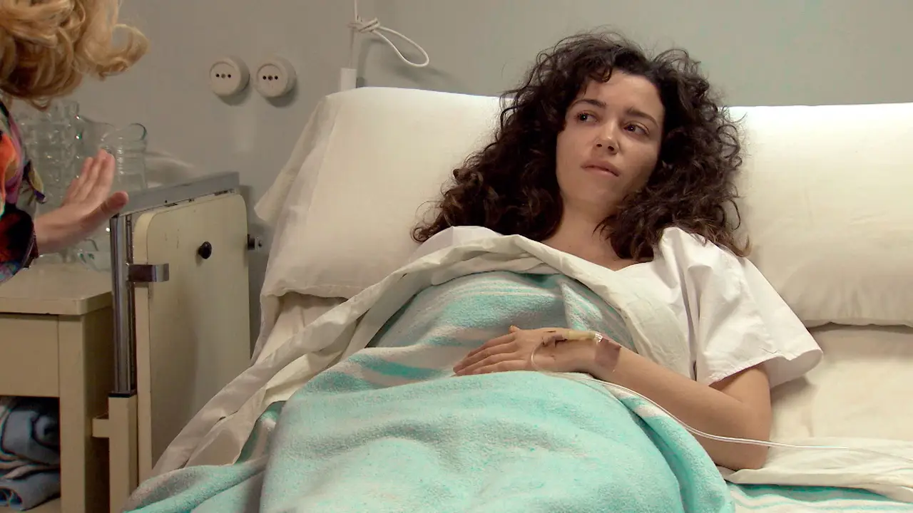 Avance 'Amar es para siempre': Amelia trata de no preocupar por su enfermedad