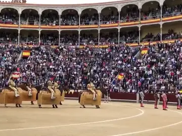 Las ventas rinde homenaje al fallecido ganadero Fernando Domecq con un minuto de silencio Las ventas rinde homenaje al fallecido ganadero Fernando Domecq con un minuto de silencio
