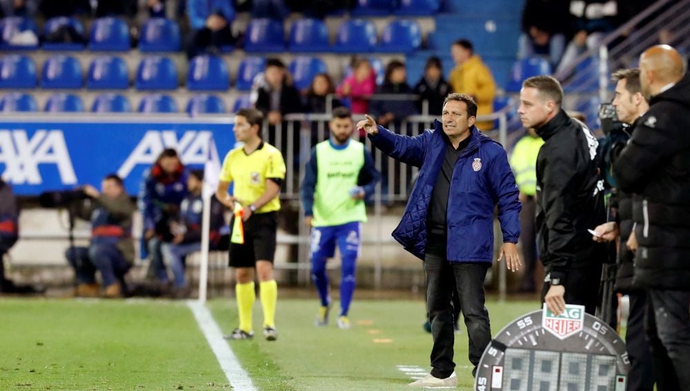 Eusebio Sacristán, durante un partido del Girona