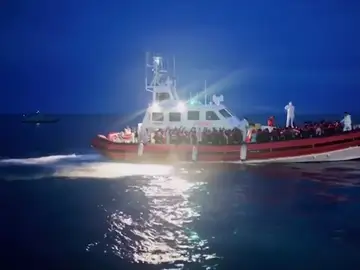 47 inmigrantes desembarcan en Italia pese a la prohibición de Salvini 47 inmigrantes desembarcan en Italia pese a la prohibición de Salvini