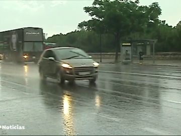 Una fuerte tormenta causa numerosos destrozos en Jumilla, Murcia