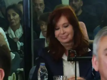 Cristina Fernández Kirchner se sienta por primera vez en el banquillo Cristina Fernández Kirchner se sienta por primera vez en el banquillo