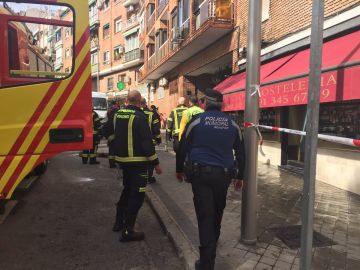 Equipos de emergencias en el lugar de los hechos Equipos de emergencias en el lugar de los hechos