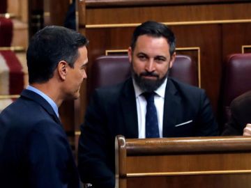 Santiago Abascal y Pedro Sánchez en el Congreso