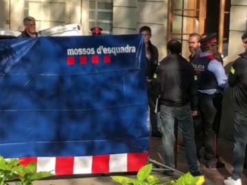 REEMPLAZO Los Mossos investigan la muerte de una mujer en Barcelona 
