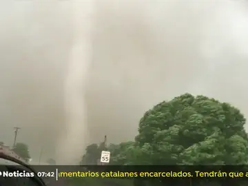 Varios tornados azotan los estados de Texas y Oklahoma Varios tornados azotan los estados de Texas y Oklahoma