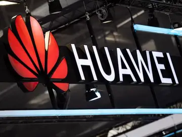 Imagen del logotipo de Huawei en su puesto durante una feria electrónica Imagen del logotipo de Huawei en su puesto durante una feria electrónica