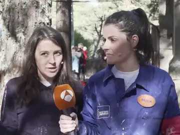 Silvia y Maite, encantadas con la visita de Estrella Salietti: "Ama el caos, así que está en el sitio perfecto" Silvia y Maite, encantadas con la visita de Estrella Salietti: "Ama el caos, así que está en el sitio perfecto"