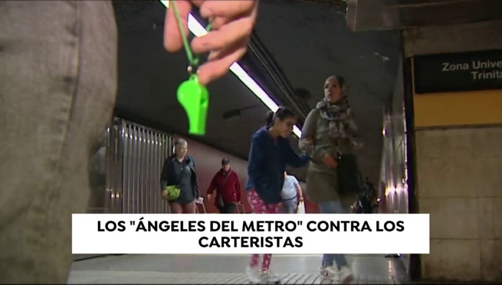 Una patrulla ciudadana declara la guerra a los carteristas en el metro de Barcelona