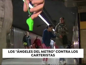 Una patrulla ciudadana declara la guerra a los carteristas en el metro de Barcelona Una patrulla ciudadana declara la guerra a los carteristas en el metro de Barcelona