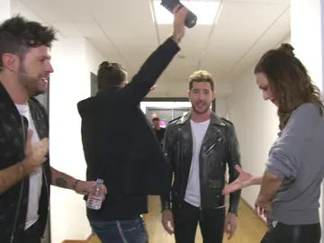 La juerga flamenca de Eva González y los coaches de 'La Voz Senior' La juerga flamenca de Eva González y los coaches de 'La Voz Senior'