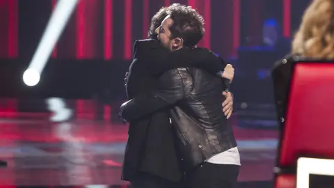 David Bisbal cierra equipo con la potente voz de Ignacio Encinas David Bisbal cierra equipo con la potente voz de Ignacio Encinas