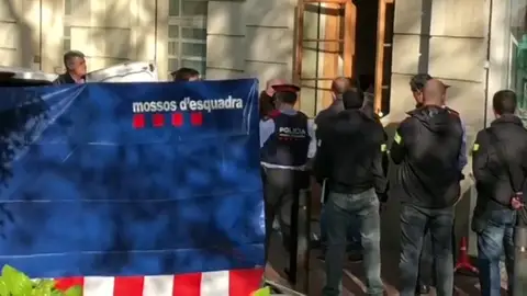 Una menor de 17 años, degollada en un bar de Barcelona Una menor de 17 años, degollada en un bar de Barcelona
