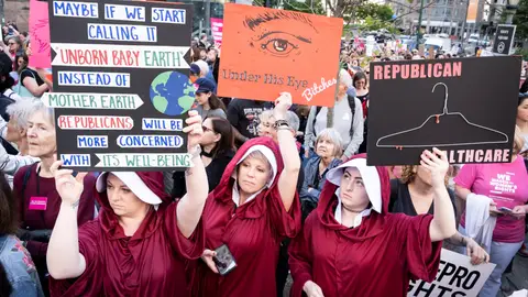 Personas participan en una manifestación a favor del aborto celebrada este martes en Foley Square Personas participan en una manifestación a favor del aborto celebrada este martes en Foley Square