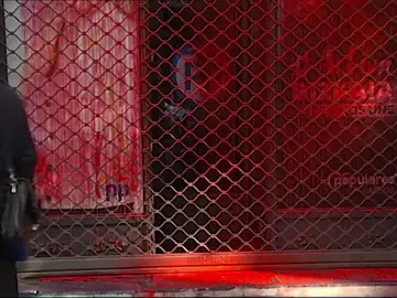 Atacan las sedes de PP y Vox en Bilbao Atacan las sedes de PP y Vox en Bilbao