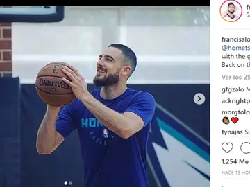 Francis Alonso durante un entrenamiento con los Hornets Francis Alonso durante un entrenamiento con los Hornets