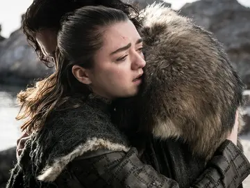 Arya y Jon en el final de 'Juego de Tronos' Arya y Jon en el final de 'Juego de Tronos'