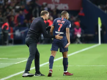 Tuchel da instrucciones a Mbappé Tuchel da instrucciones a Mbappé