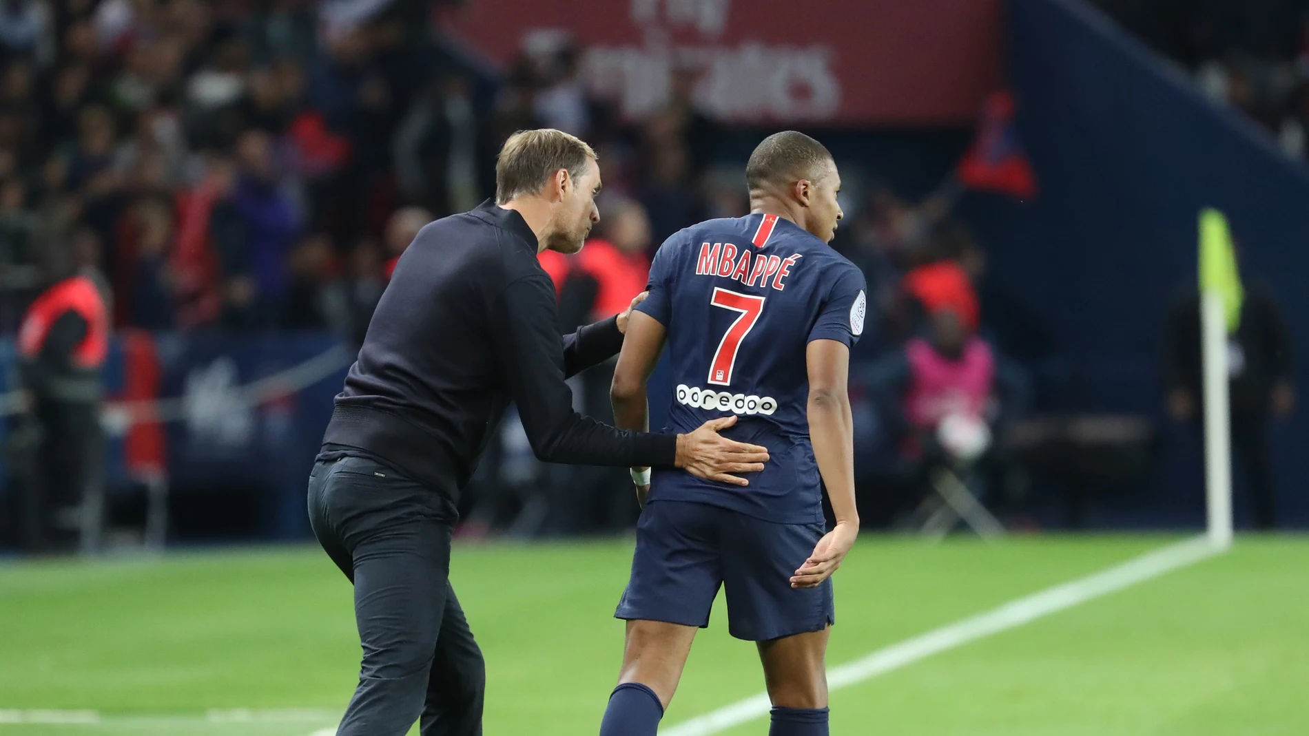 Tuchel da instrucciones a Mbappé Tuchel da instrucciones a Mbappé