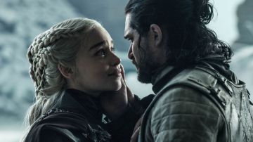 Daenerys y Jon Snow en el final de 'Juego de Tronos' Daenerys y Jon Snow en el final de 'Juego de Tronos'