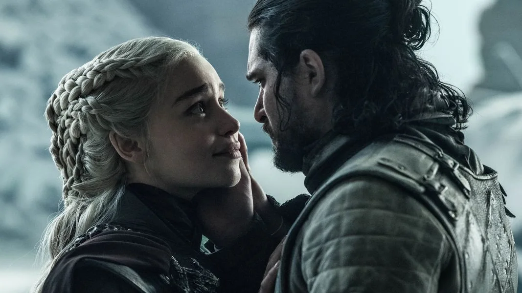 Daenerys y Jon Snow en el final de 'Juego de Tronos' Daenerys y Jon Snow en el final de 'Juego de Tronos'