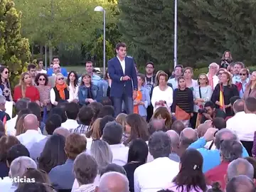 Cierre de campaña de Ciudadanos: "Somos el antídoto, el salvavidas naranja. el dique de contención" Cierre de campaña de Ciudadanos: "Somos el antídoto, el salvavidas naranja. el dique de contención"