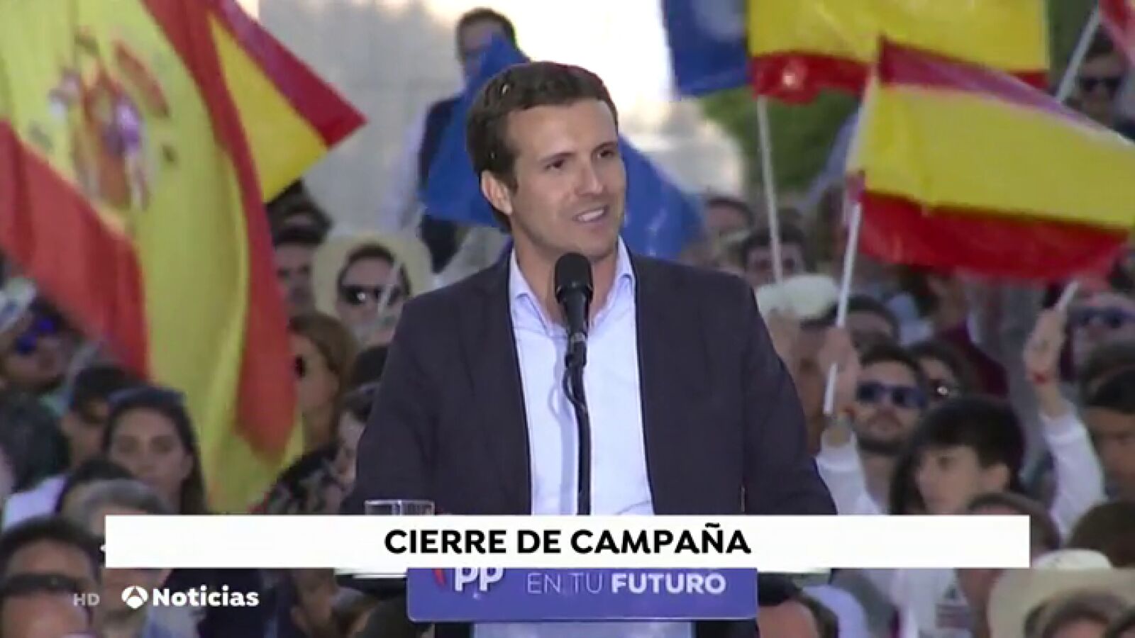 Casado intenta atraer el voto perdido: 