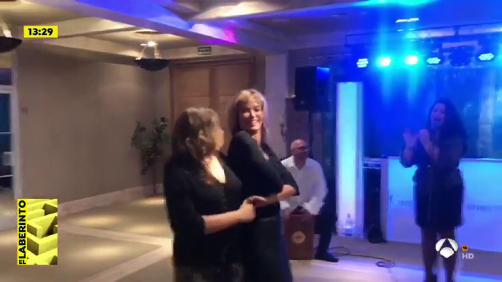 El divertido baile de Susanna Griso con el equipo de 'Espejo Público'