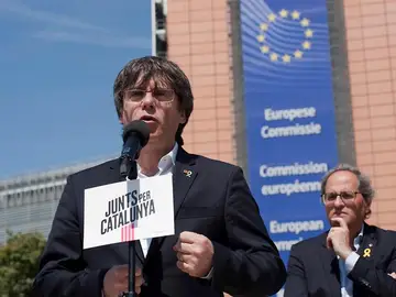 Carles Puigdemont en un acto electoral junto a Torra Carles Puigdemont en un acto electoral junto a Torra