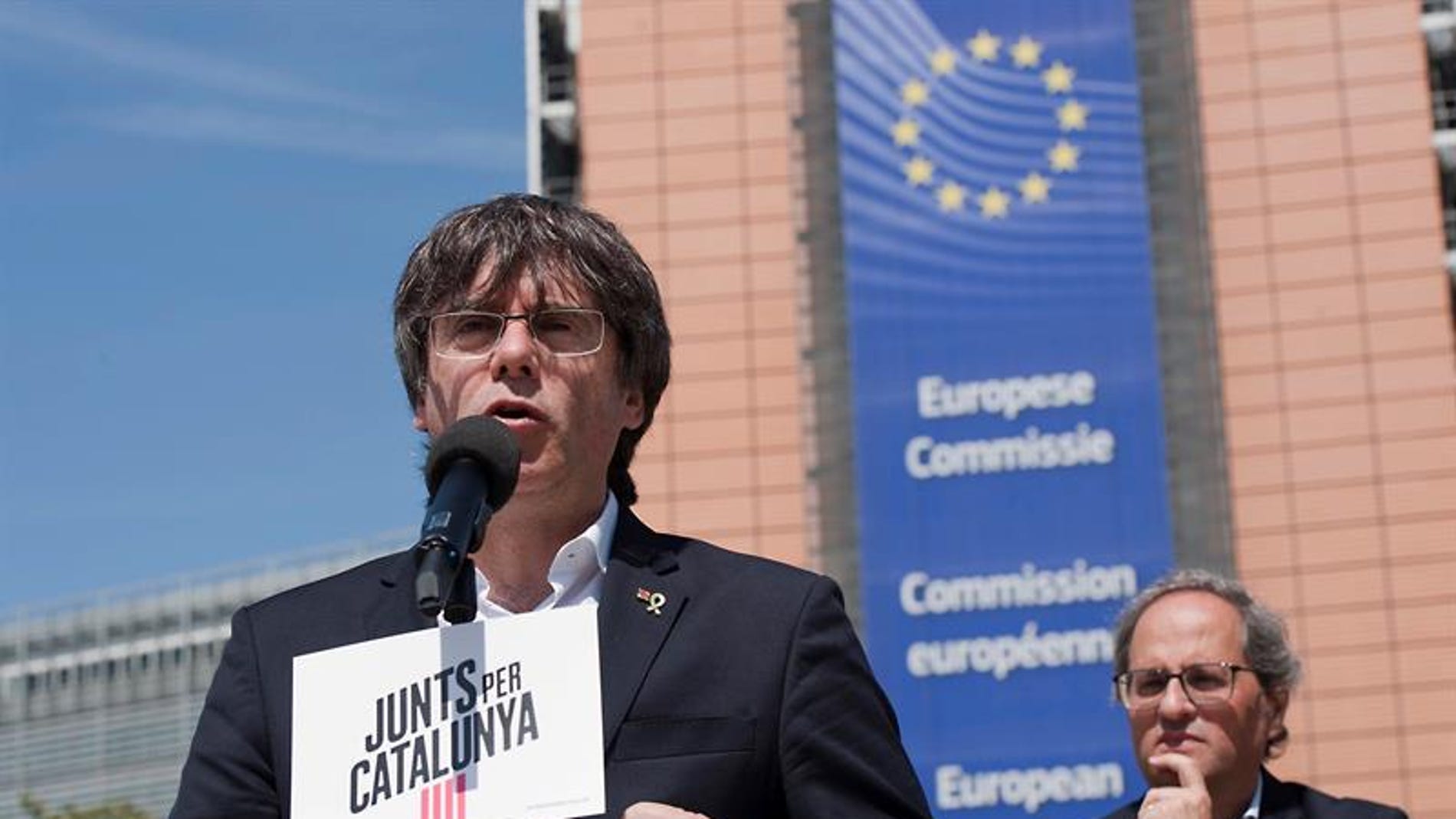Carles Puigdemont en un acto electoral junto a Torra