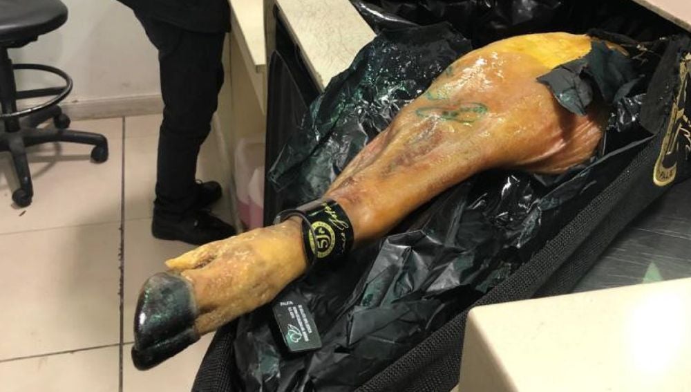 Argentina bloquea la entrada de un jamón procedente de España