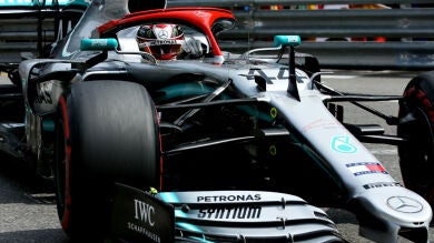 Lewis Hamilton logra la pole en Mónaco con un brillante Sainz en novena posición